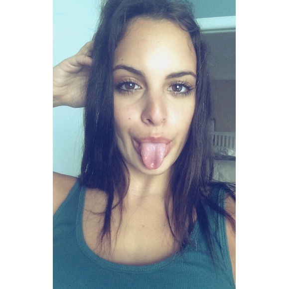 Profile Picture of Jami Besner (@bezzyxo) on Poshmark