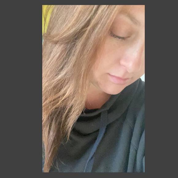 Profile Picture of Monica Przybylo (@monicaprzybylo) on Poshmark