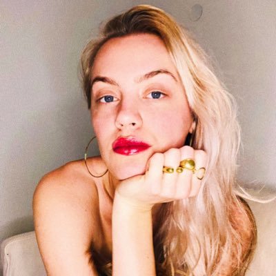 Profile Picture of Jacqueline Devine (@JustBeingDevine) on Twitter
