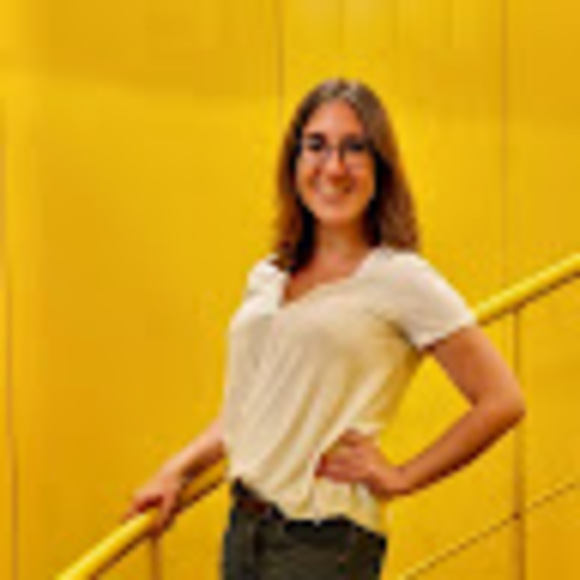 Profile Picture of Kaitlyn Stefaniuk (@kaitlynstef23) on Poshmark