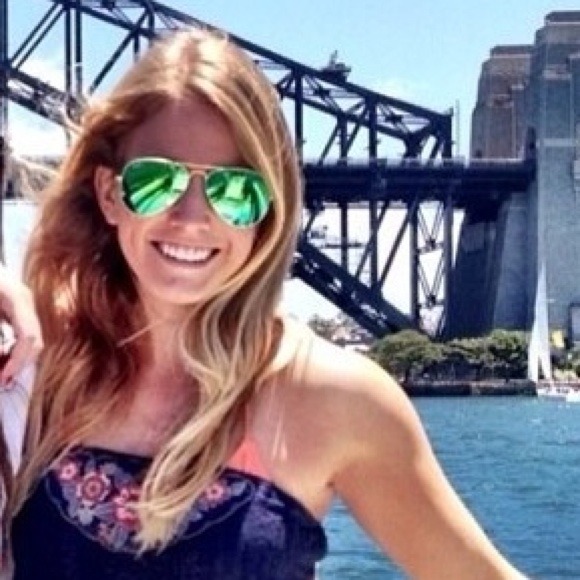 Profile Picture of Audrey Pfluger (@apfluger) on Poshmark