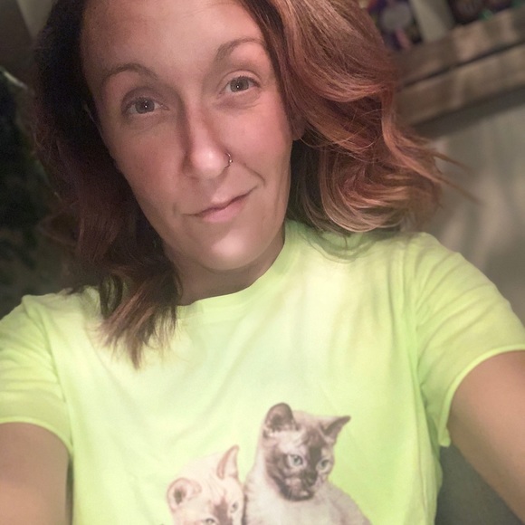 Profile Picture of Erica Vaillancourt (@ericav8885) on Poshmark