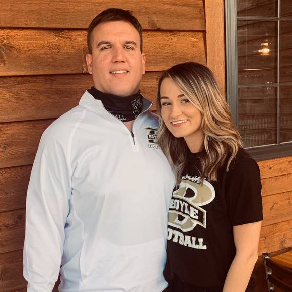 Profile Picture of Sandi beth Back (@sandibethback) on Poshmark