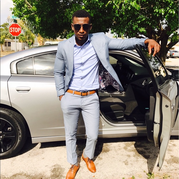 Profile Picture of James Saint fleur (@jamessntfr) on Poshmark