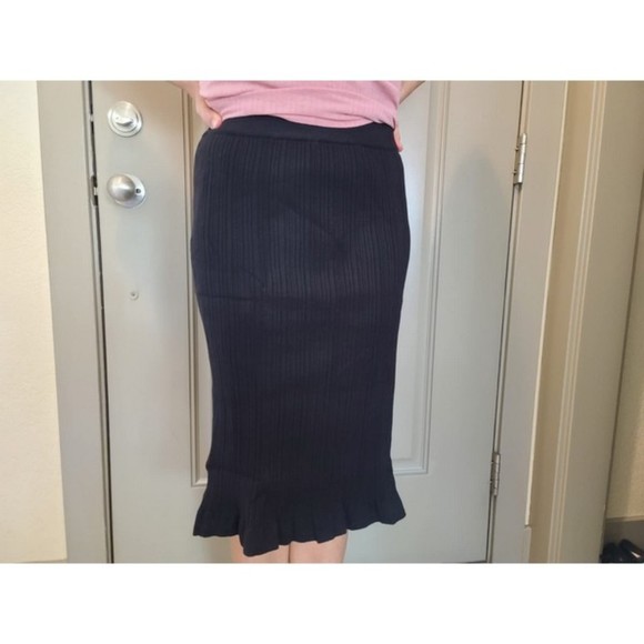 Profile Picture of Anna Hubbert (@hubbert53v) on Poshmark