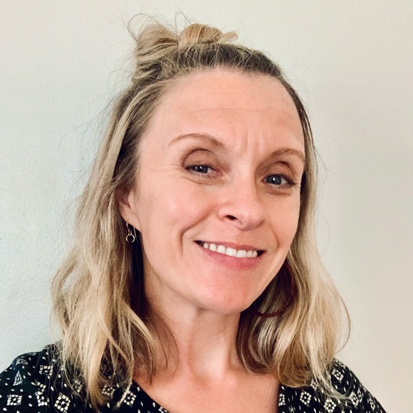 Amy Wilkinson - Poshmark Profile Picture of Amy Wilkinson (@margie111) on Poshmark