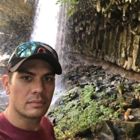 Profile Picture of Brian Hannibal (@brian_hannibal) on Poshmark