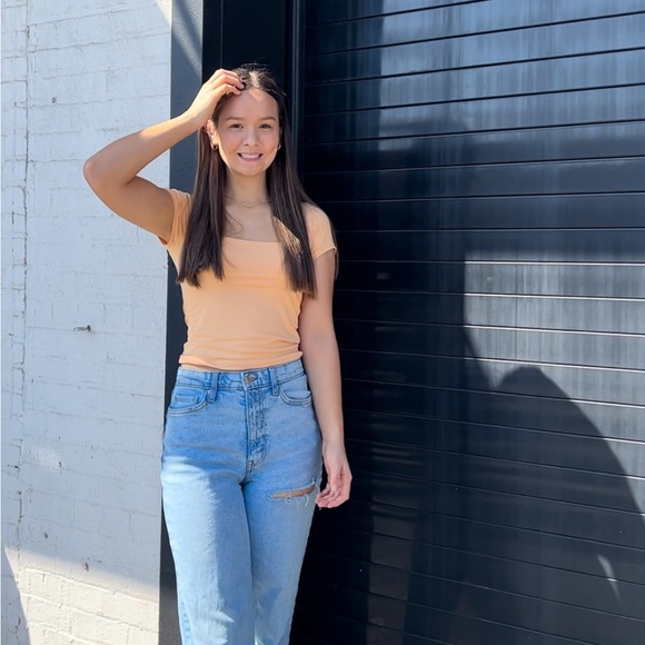 Profile Picture of Isabelle Rogers (@isabellesrcc) on Poshmark