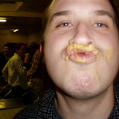 Profile Picture of Eric Simpson (@esimp1082) on Twitter