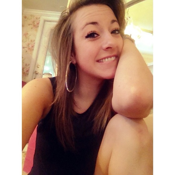 Profile Picture of Kendra Ensing (@kennikitty) on Poshmark