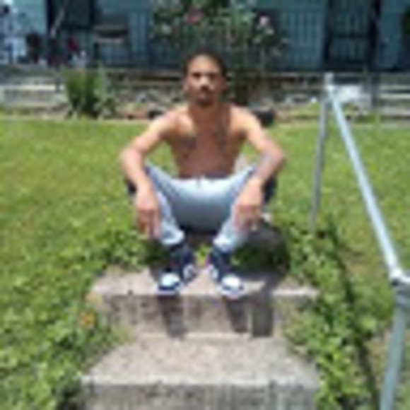 Profile Picture of Joshua Keith (@joshuakeith5) on Poshmark