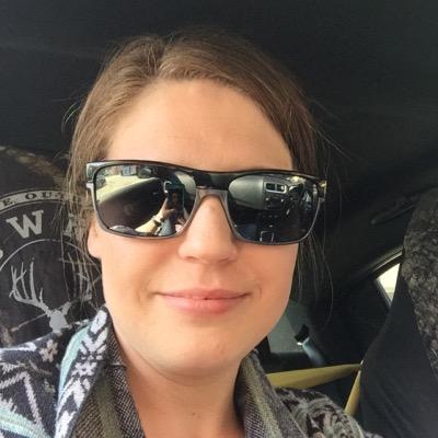Profile Picture of Crystal Steele (@steelestitches) on Twitter