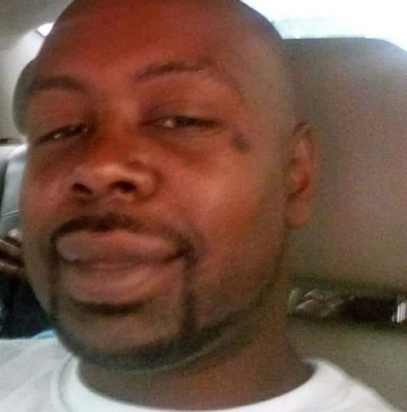 Profile Picture of Jack Cain (@burtondesi875) on Poshmark