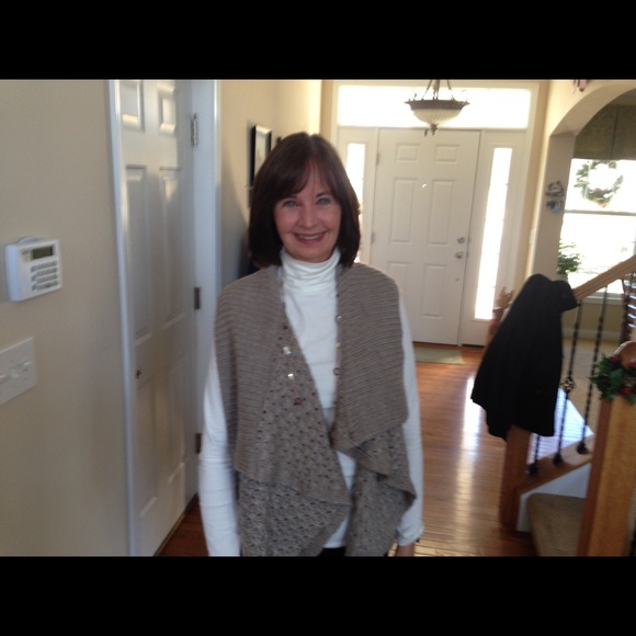 Profile Picture of Sandy Wright (@swright55) on Poshmark