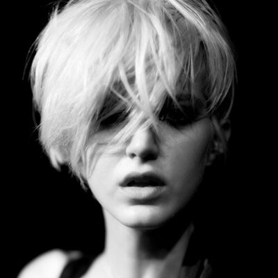 Profile Picture of Melanie Vander (@MelanieVander) on Twitter