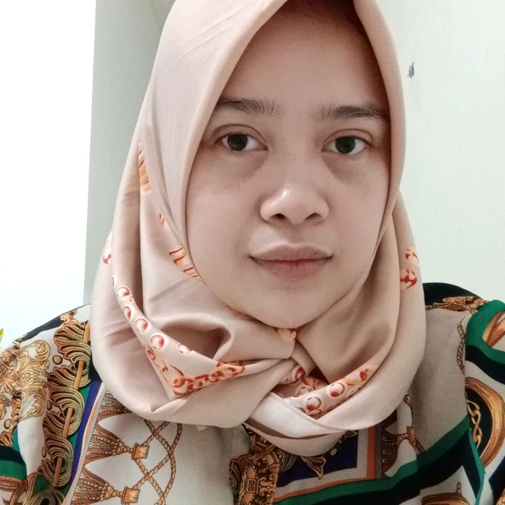 Profile Picture of aprilgirls (@helmysfamily1) on Tiktok