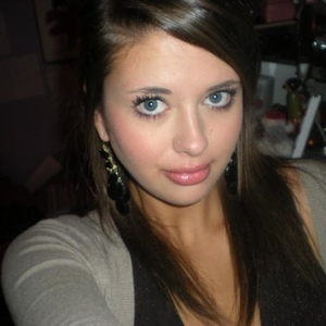 Profile Picture of Emily Lovelace (@indieems) on Myspace