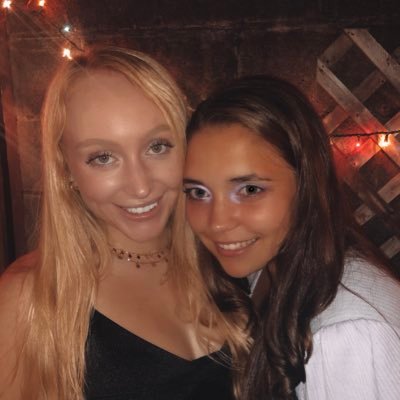 Profile Picture of Erin Stoops (@esverb) on Twitter