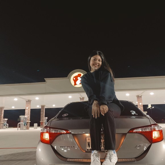 Profile Picture of Pamela Vidal (@pamelaorellana_) on Poshmark
