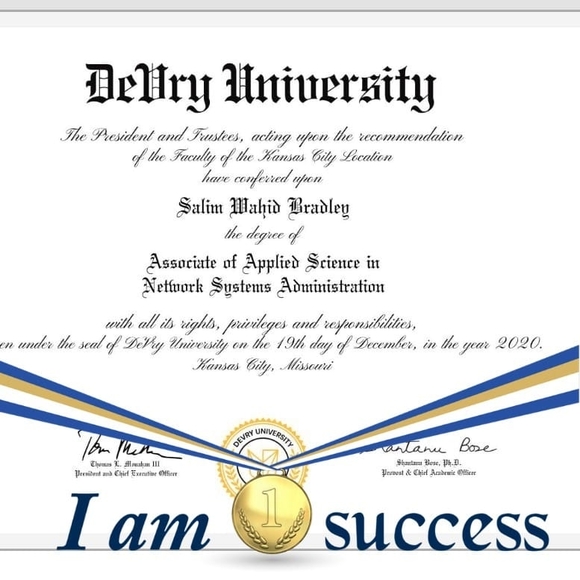 Profile Picture of Dinero Dinero (@dinero_dinero) on Poshmark