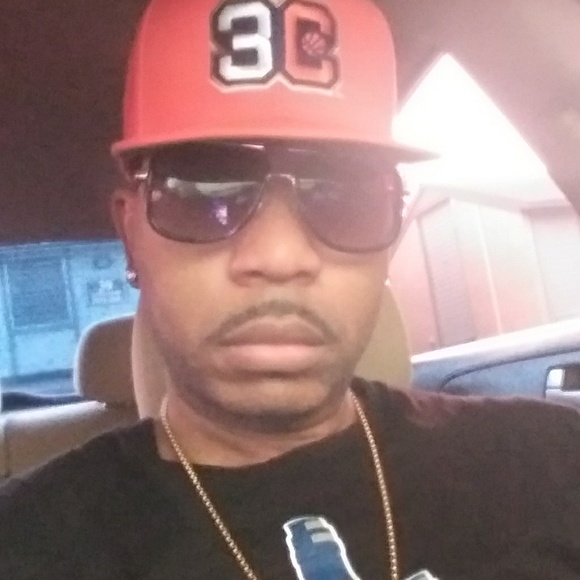 Profile Picture of Shawn Millage (@attitude36021) on Poshmark