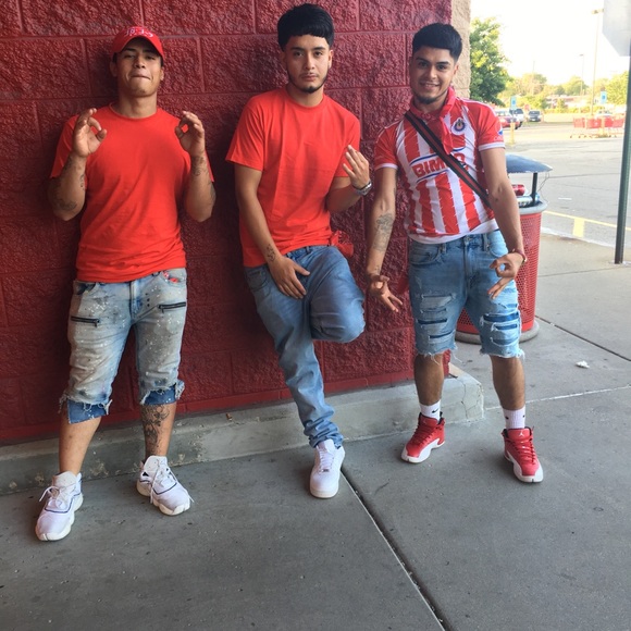 Luis Abundez - Poshmark Profile Picture of Luis Abundez (@titocheeks99) on Poshmark