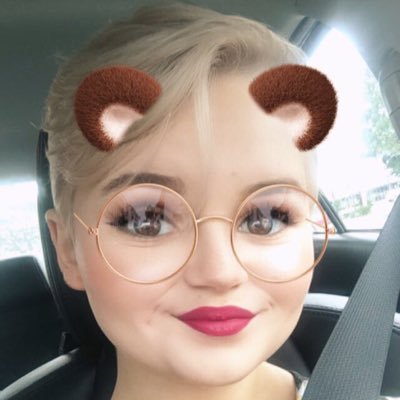 Profile Picture of Zoe Bradley (@_zoebradley) on Twitter