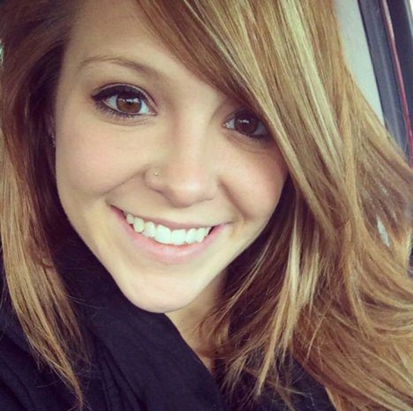 Profile Picture of Lily Cano (@lilycanoxx) on Poshmark