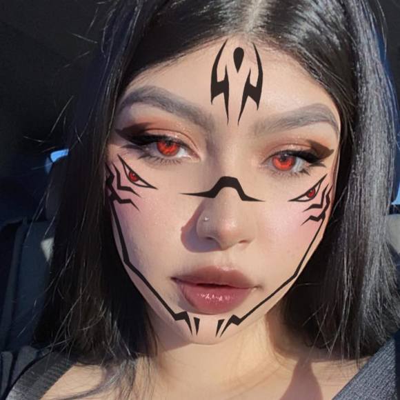 Profile Picture of Henna Buthy (@peachbuthy) on Poshmark