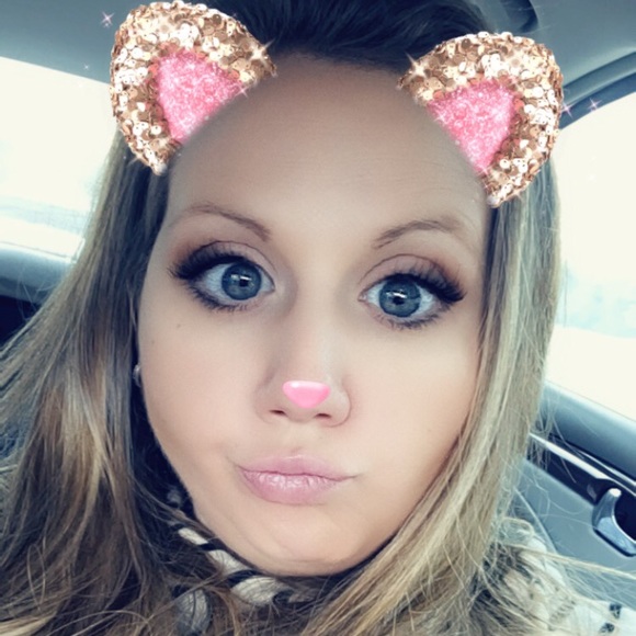 Profile Picture of Jessica Tobias (@jtobias309) on Poshmark
