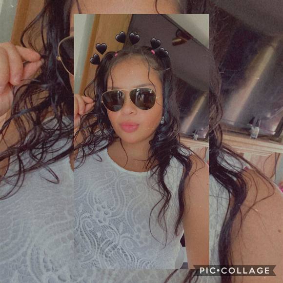 Profile Picture of Nayeli Blazes (@nayeliblazes) on Poshmark