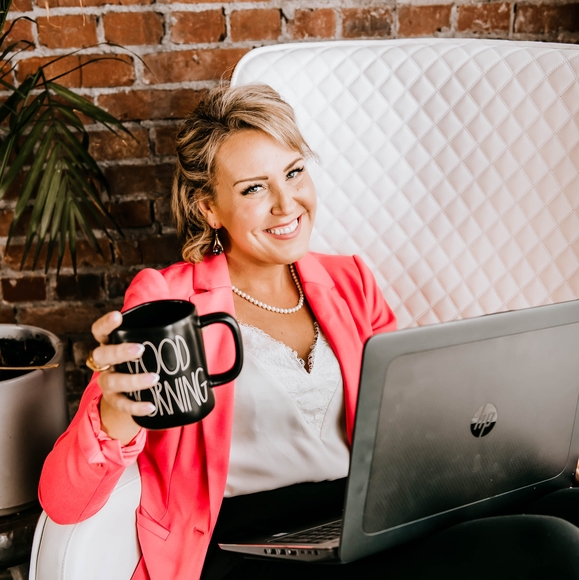 Bailey Perkins - Poshmark Profile Picture of Bailey Perkins (@baileyperkins) on Poshmark