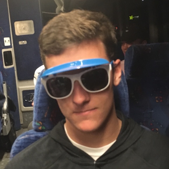 Profile Picture of David Webster (@dweb23) on Poshmark