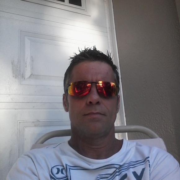 Profile Picture of Bobby Bass (@bobbybassj) on Poshmark