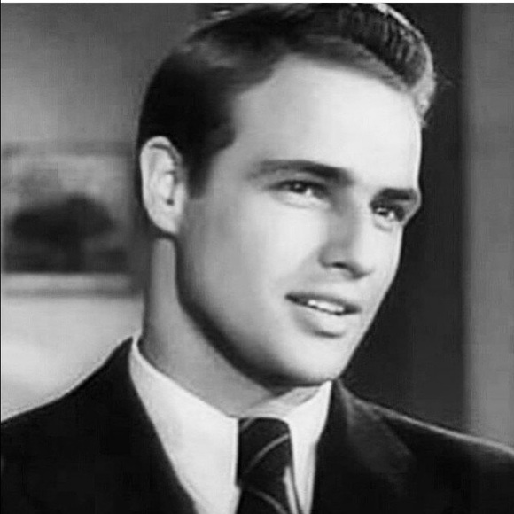 Profile Picture of Andrew Robledo (@drewrobledo) on Poshmark