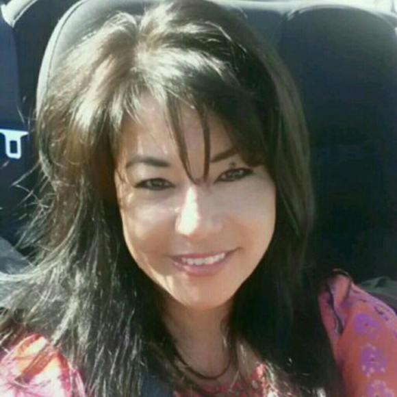 Profile Picture of Tammy Lindfors (@dreemin1st) on Poshmark