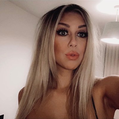 Profile Picture of Amy Robertshaw (@Amyrobertshaw5) on Twitter