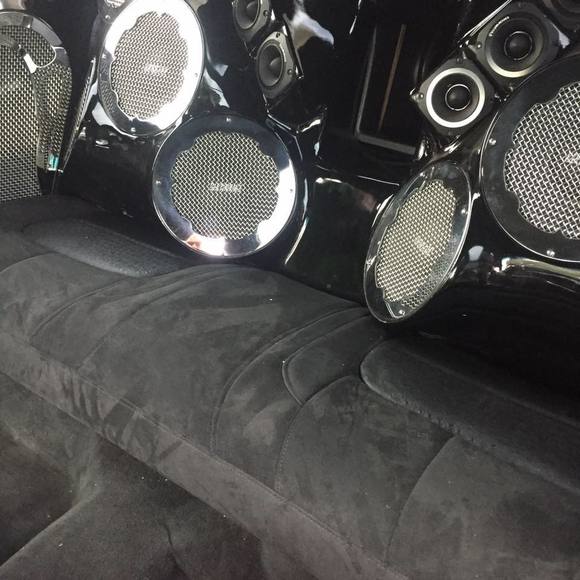 Profile Picture of Samuel Gavin (@samuelgavin23) on Poshmark