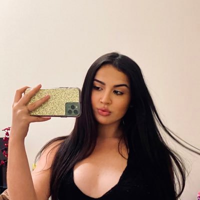 Profile Picture of Alexa Natalia Hernandez (@alexaaagirl) on Twitter