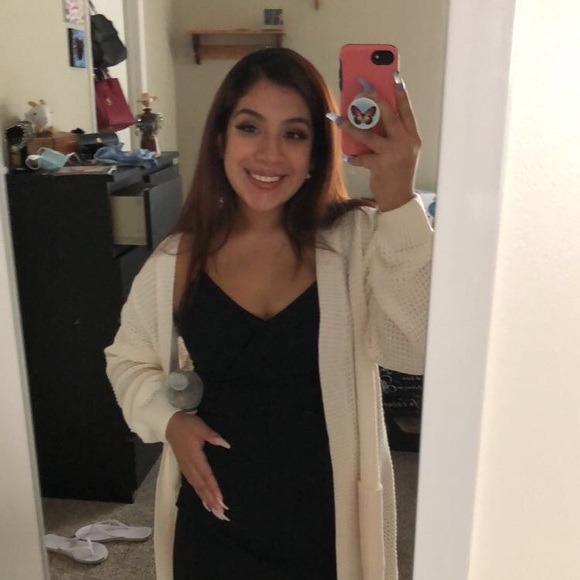 Profile Picture of Stephanie Lorenzo (@slorenzo006) on Poshmark