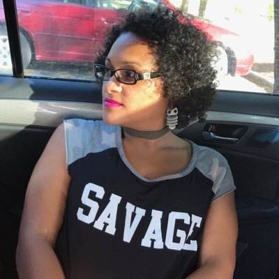 Profile Picture of Amanda Valentino (@Lint_Remover) on Twitter