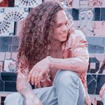 Profile Picture of julia |ele segue. (@galeriavictor) on Instagram
