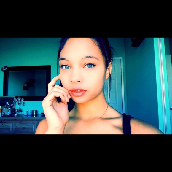 Profile Picture of Tiana Ingram (@tianarose_) on Poshmark