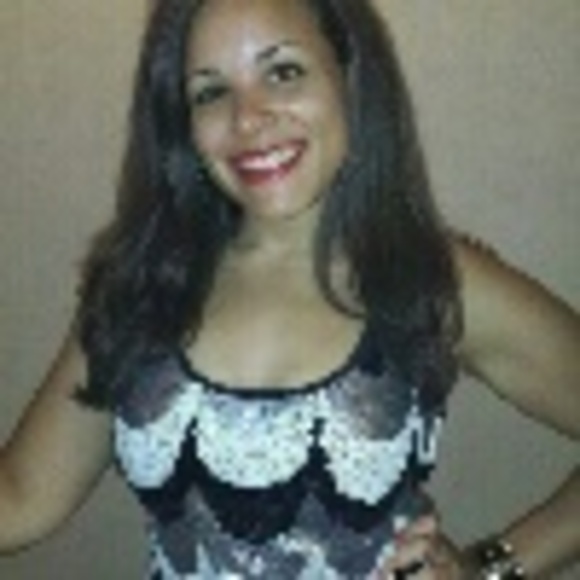 Profile Picture of Lori Atkinson (@laa86) on Poshmark