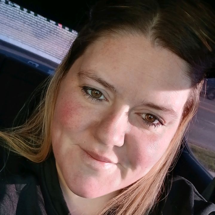 Profile Picture of Kimberly Ireland (@kimberlyireland) on Tiktok