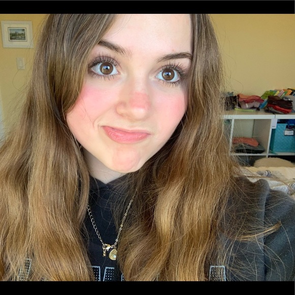 Profile Picture of Darby Trilk (@dtrilk) on Poshmark