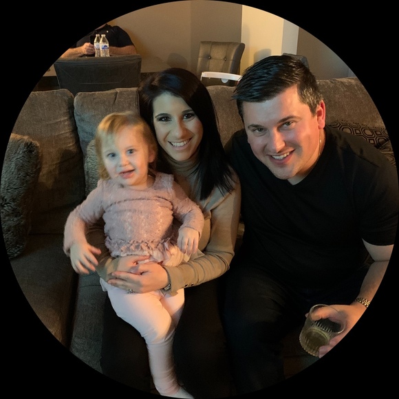 Elizabeth Kulesh - Poshmark Profile Picture of Elizabeth Kulesh (@lizkulesh1) on Poshmark