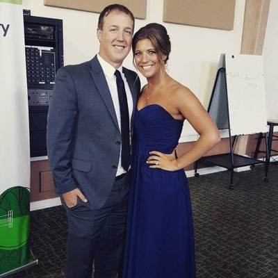 Profile Picture of April Rauch (@AprilHoff) on Twitter