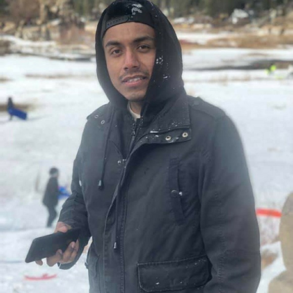 Profile Picture of Alex Palacios (@alexp1393) on Poshmark