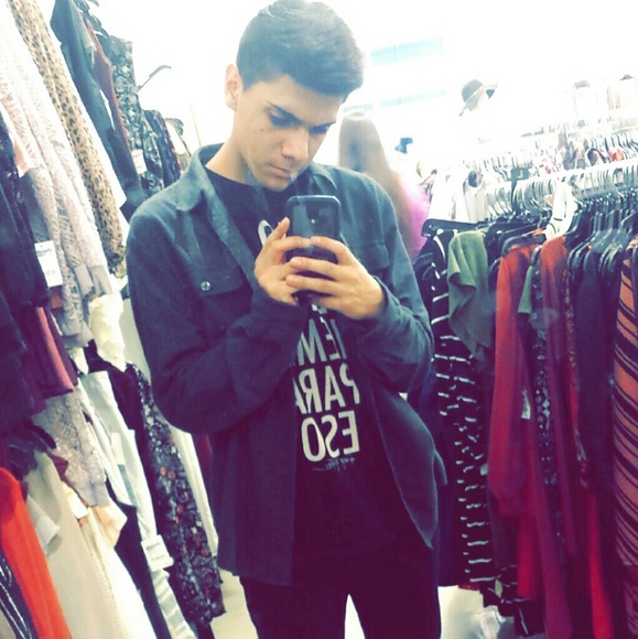 Profile Picture of Julio Garcia (@julio_garcia) on Poshmark